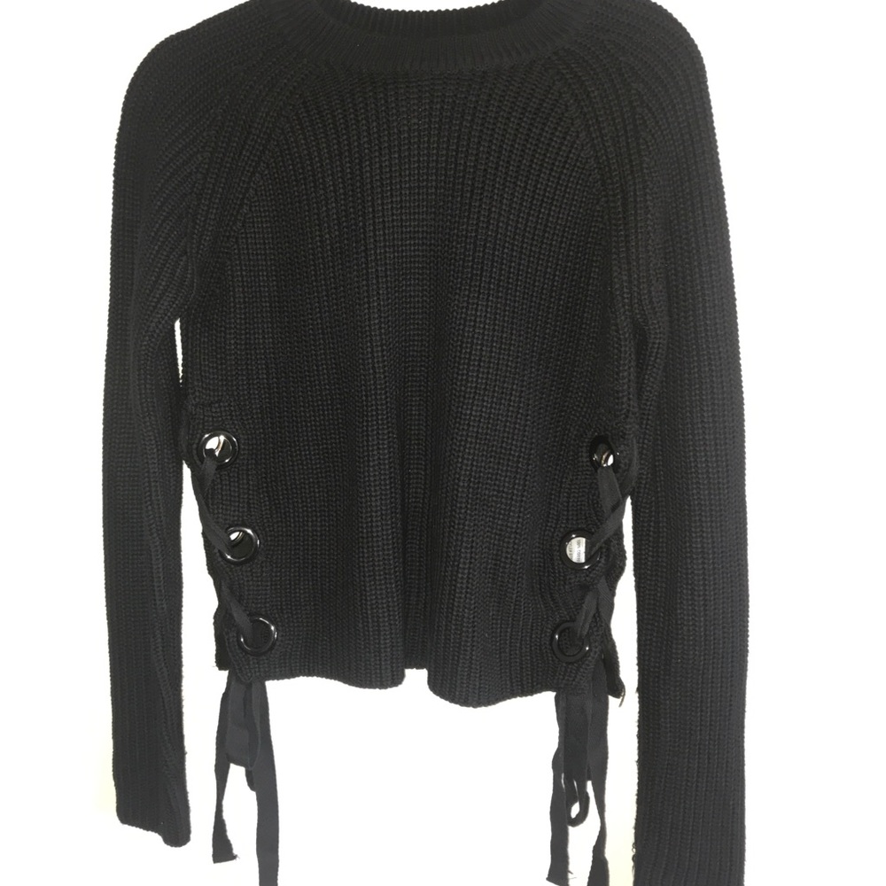 BLUEBLUSH - Black Knut Sweater with side details